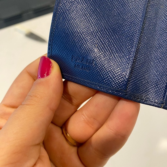 Authentic Prada key holder - Picture 9 of 10